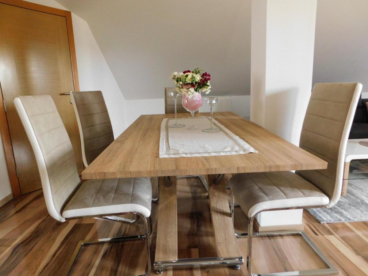 Apartman Lara Оточац Экстерьер фото