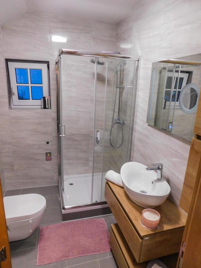 Apartman Lara Оточац Экстерьер фото