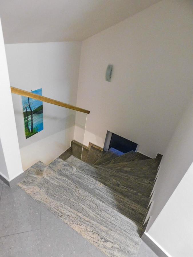 Apartman Lara Оточац Экстерьер фото