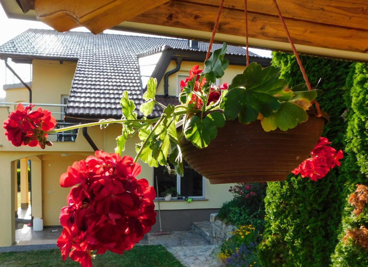 Apartman Lara Оточац Экстерьер фото