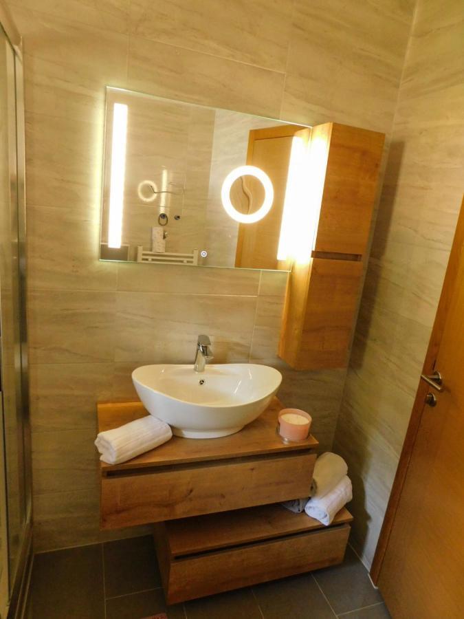Apartman Lara Оточац Экстерьер фото