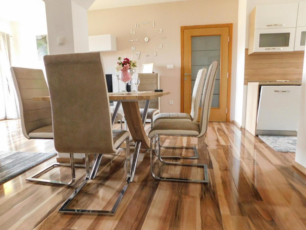 Apartman Lara Оточац Экстерьер фото