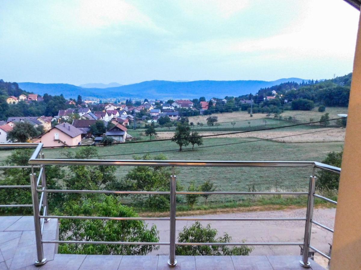 Apartman Lara Оточац Экстерьер фото
